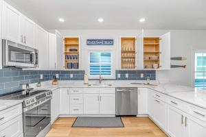 300steps to beach Private Pool Elevator Games Firepit