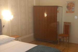 Apartments with parking space Vir - 21512