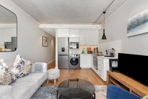 Luxury, modern apartment with rooftop pool