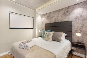 Luxury, modern apartment with rooftop pool