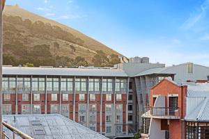 Luxury, modern apartment with rooftop pool