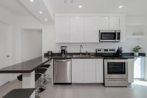 Stylish Apartment at Brickell ,Free Parking