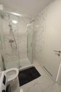 Apartments with parking space Zadar - 22113