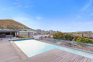 Apartment with Backup Power, Big Balcony and Rooftop Pool