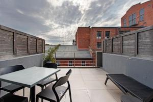 Apartment with Backup Power, Big Balcony and Rooftop Pool