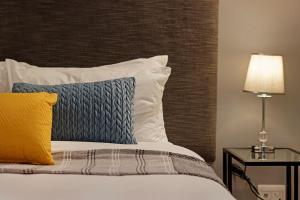 Apartment with Backup Power, Big Balcony and Rooftop Pool