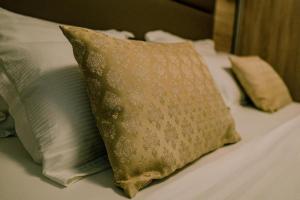 Family-friendly apartments with swimming pool Mandre, Pag - 24196