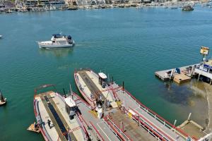 Balboa Island Cottage Air Conditioning Ferry Close