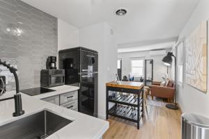 Balboa Island Cottage Air Conditioning Ferry Close