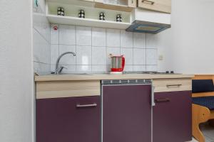 Apartments and rooms by the sea Brela, Makarska - 24416