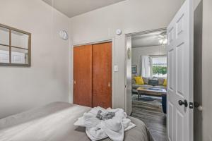 Cozy Boho Hideaway 1BR Retreat Smart TV