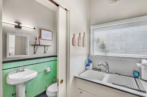 Cozy Boho Hideaway 1BR Retreat Smart TV