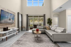 Disney Vacation Villa | Pool • BBQ • Resort Clubhouse