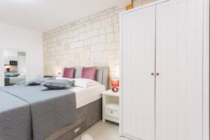 Apartments with WiFi Split - 24391