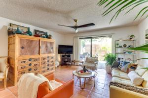 2 Mi to Dtwn Palm Springs Mtn-View Condo with Pool