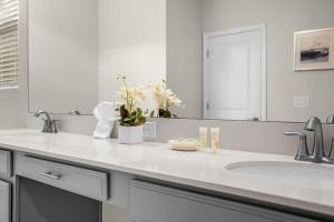 Disney Vacation Villa | Pool • BBQ • Resort Clubhouse