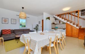 Gorgeous Home In Punta Kriza With Wifi 