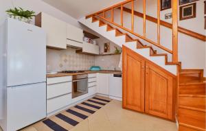 Gorgeous Home In Punta Kriza With Wifi 