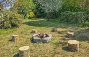 Amazing Home In Glesborg With Wifi