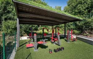 Amazing Home In Solto Collina Bg