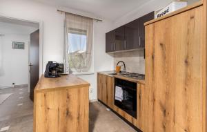 Nice Apartment In Barbat With Wifi