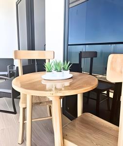 Luxury Apartment with Ocean y Walled City Views