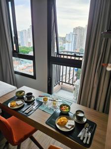 Apê Completo Mariana Metrô EPM