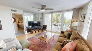 Dolphin Point 306C- by Holiday Isle Properties