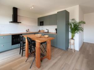 Apartment in Ostend near the Beach