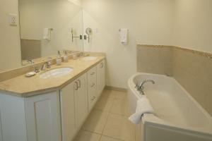 Palm Beach 110 condo