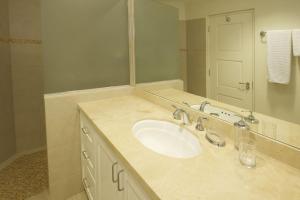 Palm Beach 110 condo