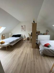 Chambre chaleureuse dans une Mancelle