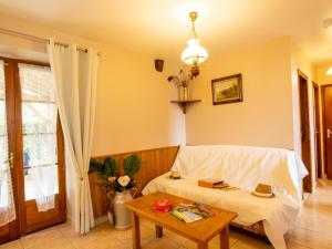 Maisons de vacances Maison Perigourdine avec piscine, WiFi, animaux acceptes - FR-1-616-77 : photos des chambres