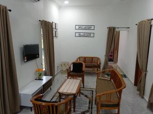 Homestay Teratak Kasih Sapri & Mazila