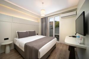 Standard Double or Twin Room with Balcony room in Suiteness Taksim Hotel