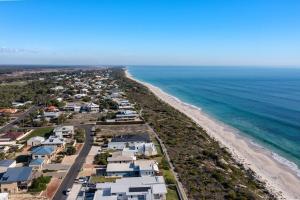 Yoondoordo Luxury Beach House