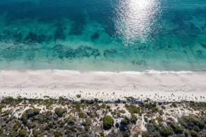 Yoondoordo Luxury Beach House