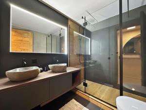 Alpine Pearl - Panoramic Mountain Views - Aminona