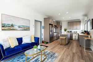 2BR Luxury Getaway Mins to Beach Arcade & Games