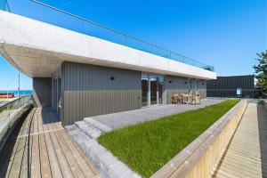 Your Perfect Oasis with Large Porch & Scenic Views