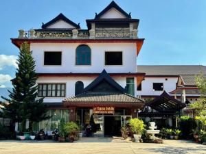 Vang Vieng Khampaseuth Hotel - 3hvězdičkové hotely ve městě Vang Vieng