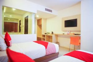 Phòng Hai Giường Đơn Loại Sang (Deluxe Twin Room)