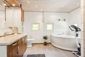 Charming Home Near Kattegat And Nature