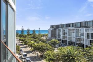 Stylish 2-Bed Apartment with Rooftop BBQ Access