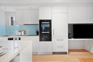 Rushcutters Bay Retreat with Balcony - New Listing