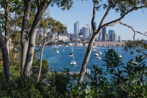 Rushcutters Bay Retreat with Balcony - New Listing