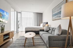 Chic Studio Stay Near Cafés and Coastline