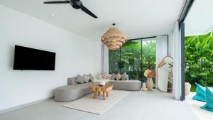 Loona Palm Villas by Villa Finder