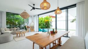 Loona Palm Villas by Villa Finder