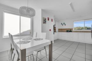 The Pool House in Tura